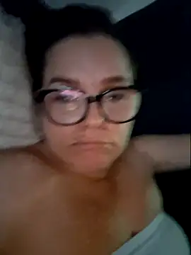 Snapshot of MariaPau_83 chatting on 6, 10, 2025 MariaPau 83 online show from 6, 10, 2025