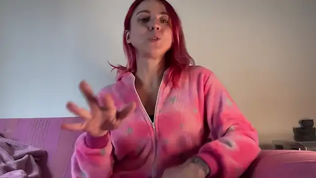 Snapshot of Nikky_Divine chatting on 4, 1, 2025 Nikky Divine online show from 4, 1, 2025