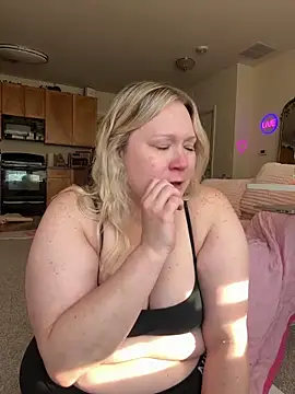 PiggyRose online show from 9, 6, 2026
