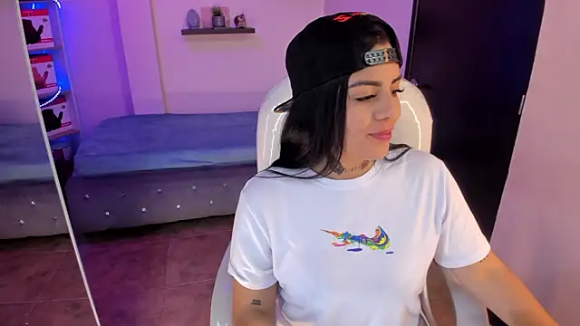 Catalinaa martinez online show from 22, 12, 2024