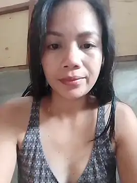 Snapshot of candy_baby1200 chatting on 5, 1, 2025 candy baby1200 online show from 5, 1, 2025