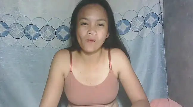 Snapshot of candy_baby1200 chatting on 15, 3, 2025 candy baby1200 online show from 15, 3, 2025