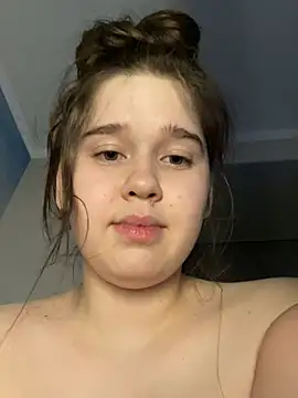 Snapshot of HornyGirlH chatting on 22, 12, 2024 HornyGirlH online show from 22, 12, 2024