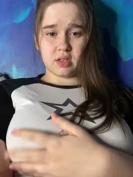 Snapshot of HornyGirlH chatting on 4, 1, 2025 HornyGirlH online show from 4, 1, 2025