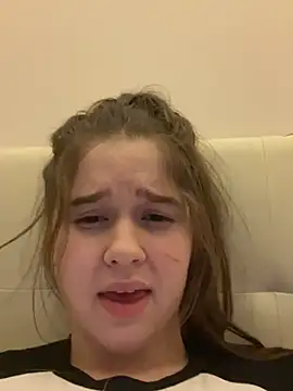 Snapshot of HornyGirlH chatting on 25, 1, 2025 HornyGirlH online show from 25, 1, 2025