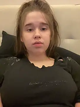 Snapshot of HornyGirlH chatting on 22, 2, 2025 HornyGirlH online show from 22, 2, 2025