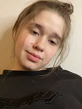 Snapshot of HornyGirlH chatting on 1, 3, 2025 HornyGirlH online show from 1, 3, 2025