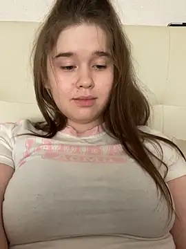 Snapshot of HornyGirlH chatting on 9, 3, 2025 HornyGirlH online show from 9, 3, 2025