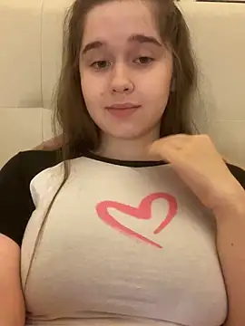 Snapshot of HornyGirlH chatting on 16, 10, 2025 HornyGirlH online show from 16, 10, 2025