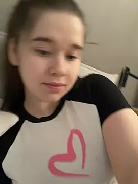 HornyGirlH online show from 26, 4, 2026