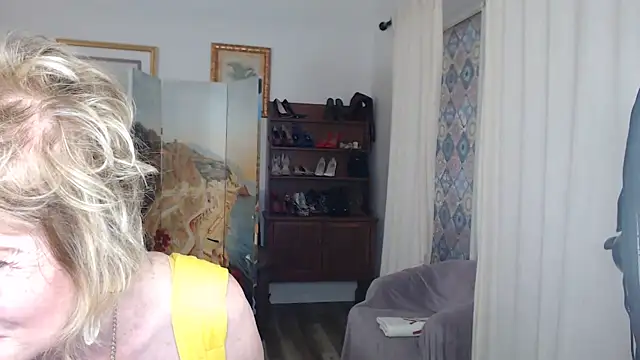 SindeeDix online show from 6, 3, 2026