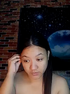 Snapshot of Urchanel chatting on 28, 4, 2026 Urchanel online show from 28, 4, 2026