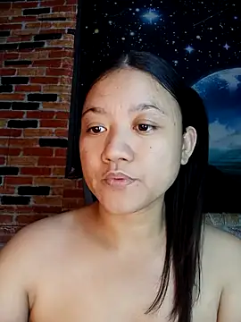 Snapshot of Urchanel chatting on 6, 5, 2026 Urchanel online show from 6, 5, 2026