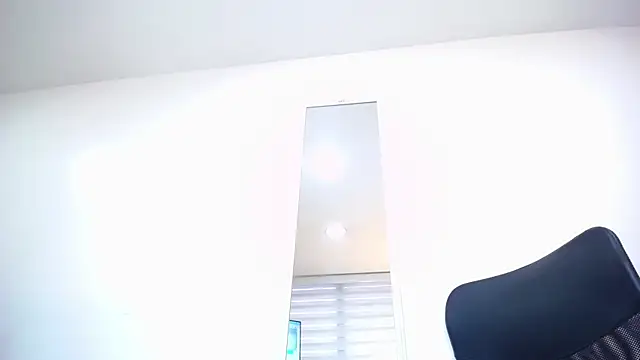 Snapshot of moxa_hot chatting on 22, 1, 2025 moxa hot online show from 22, 1, 2025