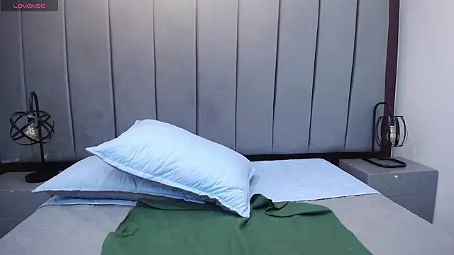 Snapshot of moxa_hot chatting on 20, 3, 2025 moxa hot online show from 20, 3, 2025