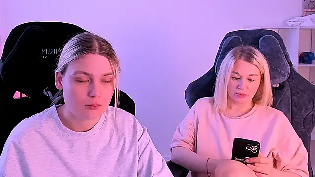 hotblonds online show from 19, 12, 2024