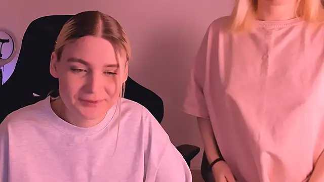 hotblonds online show from 31, 12, 2024