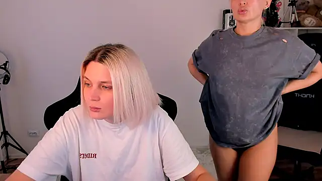 hotblonds online show from 21, 12, 2025