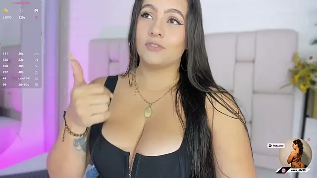 nataly clark  online show from 3, 10, 2025