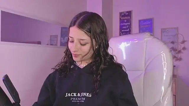 Amaia Daniells online show from 2, 10, 2025