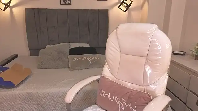 Amaia Daniells online show from 17, 3, 2026