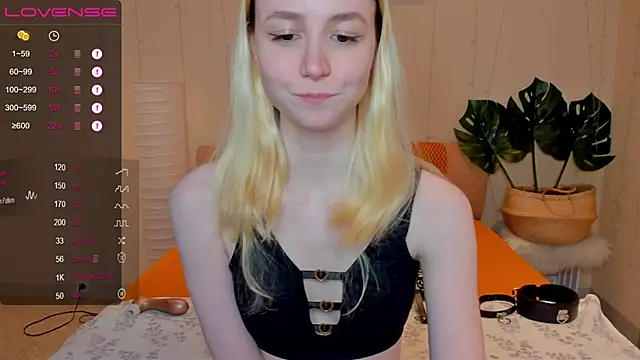 Snapshot of fleximona chatting on 8, 12, 2024 fleximona online show from 8, 12, 2024