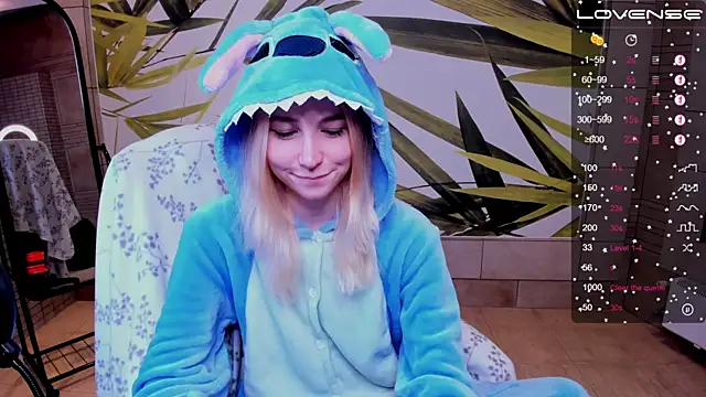 Snapshot of fleximona chatting on 19, 10, 2025 fleximona online show from 19, 10, 2025