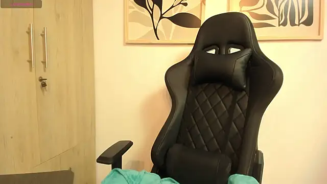 Ash milk online show from 15, 4, 2026