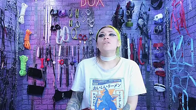 PANDORANEZZ online show from 20, 2, 2025