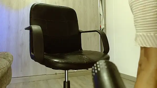 Meghan stonne  online show from 23, 4, 2026