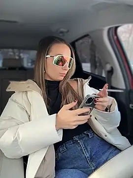 YOUR-KARINA online show from 19, 1, 2026