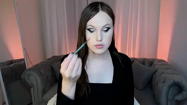 EffieMinki online show from 11, 6, 2026