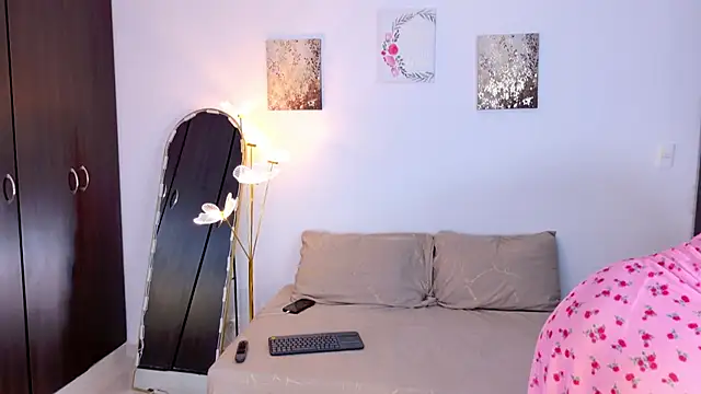 SarahCinnamon- online show from 21, 4, 2026