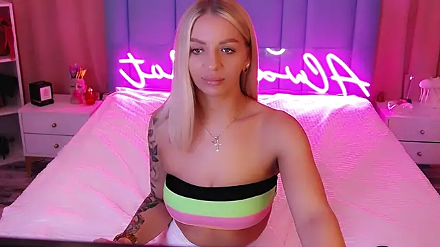 AllwaysHotJ online show from 10, 1, 2025