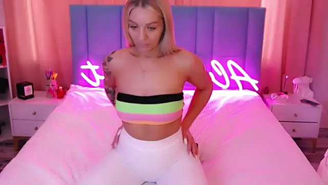 AllwaysHotJ online show from 10, 1, 2025