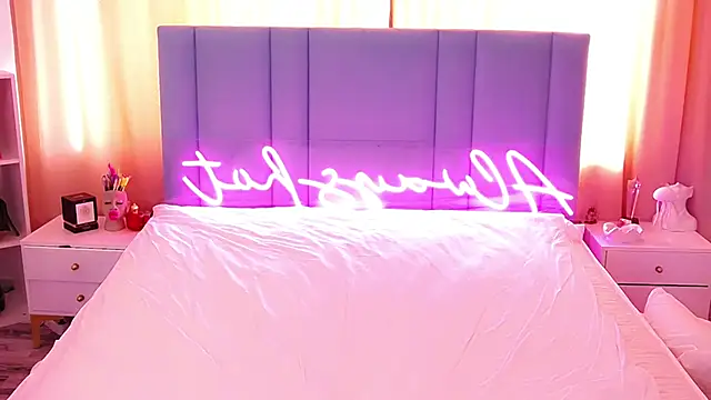 AllwaysHotJ online show from 9, 3, 2025