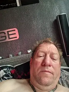 tomtom111111 online show from 28, 9, 2025