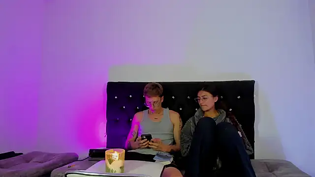 Snapshot of A_sexy_couple__ chatting on 14, 11, 2025 A sexy couple online show from 14, 11, 2025