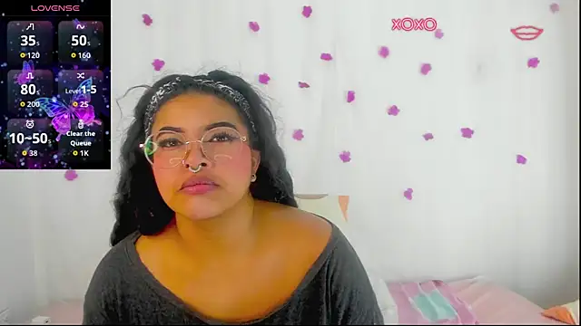 Snapshot of moana_taylor chatting on 11, 10, 2025 moana taylor online show from 11, 10, 2025