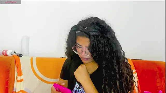 moana taylor online show from 22, 4, 2026