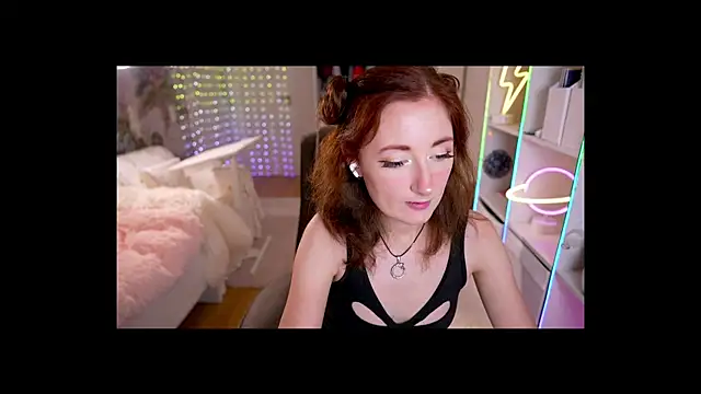 Cissy Glitter online show from 11, 11, 2025