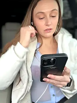 lunagirl13 online show from 5, 12, 2025