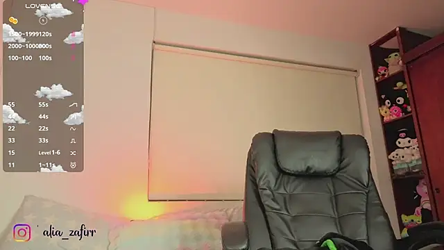 Snapshot of Laurent-Glass chatting on 7, 11, 2025 Laurent-Glass online show from 7, 11, 2025