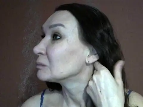 PrettyAndWild online show from 28, 2, 2025