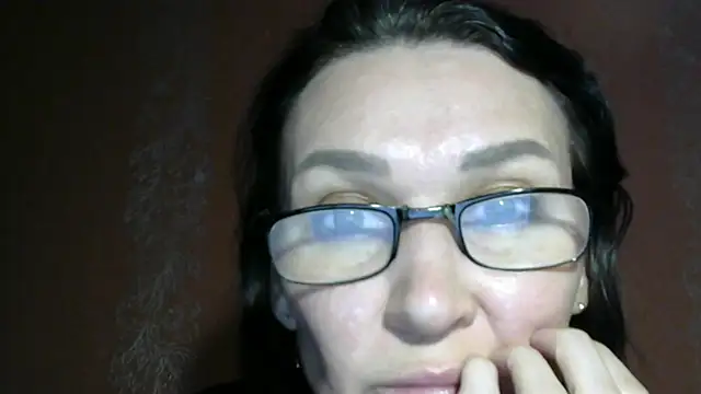 PrettyAndWild online show from 17, 10, 2025