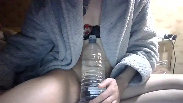 Snapshot of fabiolagg chatting on 4, 12, 2025 fabiolagg online show from 4, 12, 2025