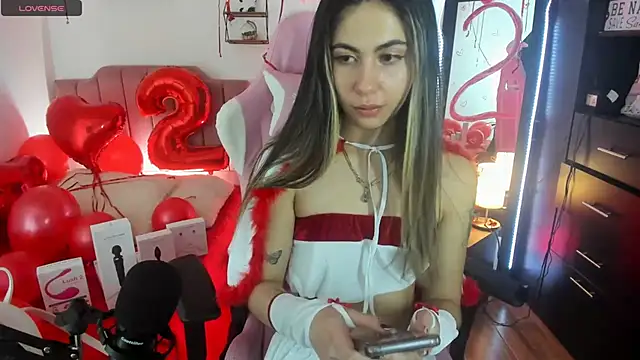 lilly sweett online show from 15, 12, 2024