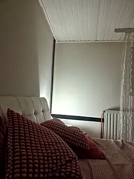 Snapshot of TamaraSavage chatting on 18, 12, 2024 TamaraSavage online show from 18, 12, 2024