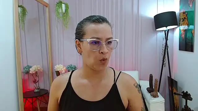 Britney taylor  online show from 9, 1, 2025