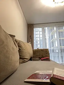 Snapshot of little_belucci chatting on 24, 1, 2025 little belucci online show from 24, 1, 2025